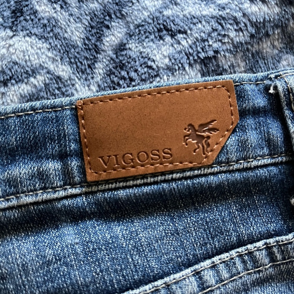 Capri Vigoss - Picture 5 of 7